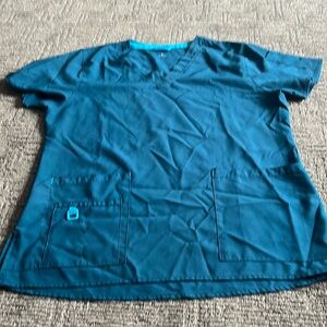 Carhartt scrub top